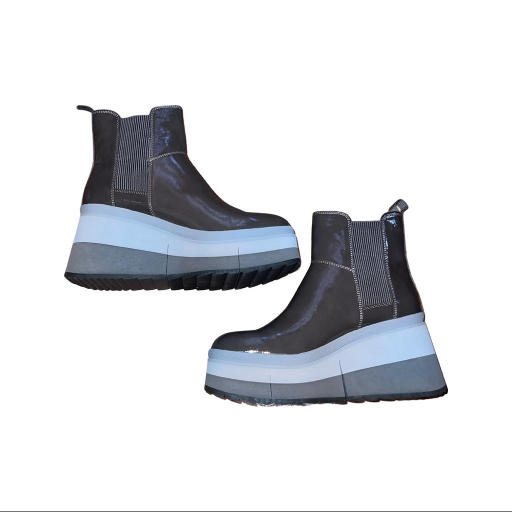 New without tags naked feet boots. Never been worn!